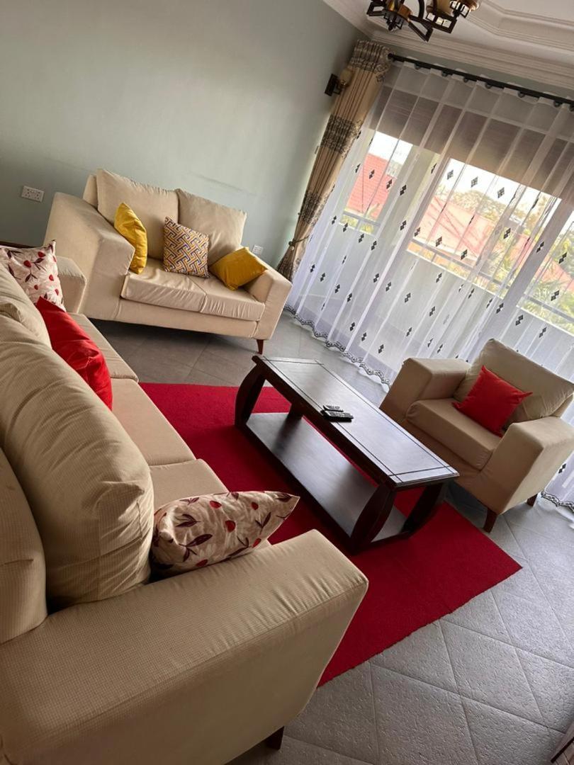 Elena & Kimberly Apartment Gulu ภายนอก รูปภาพ