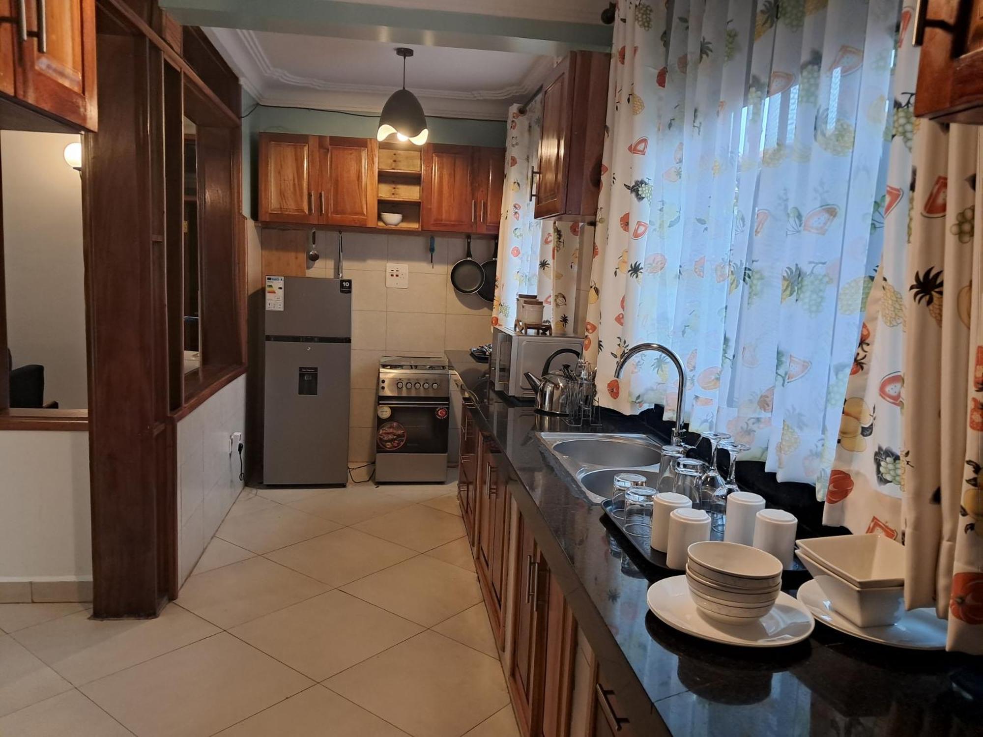 Elena & Kimberly Apartment Gulu ภายนอก รูปภาพ